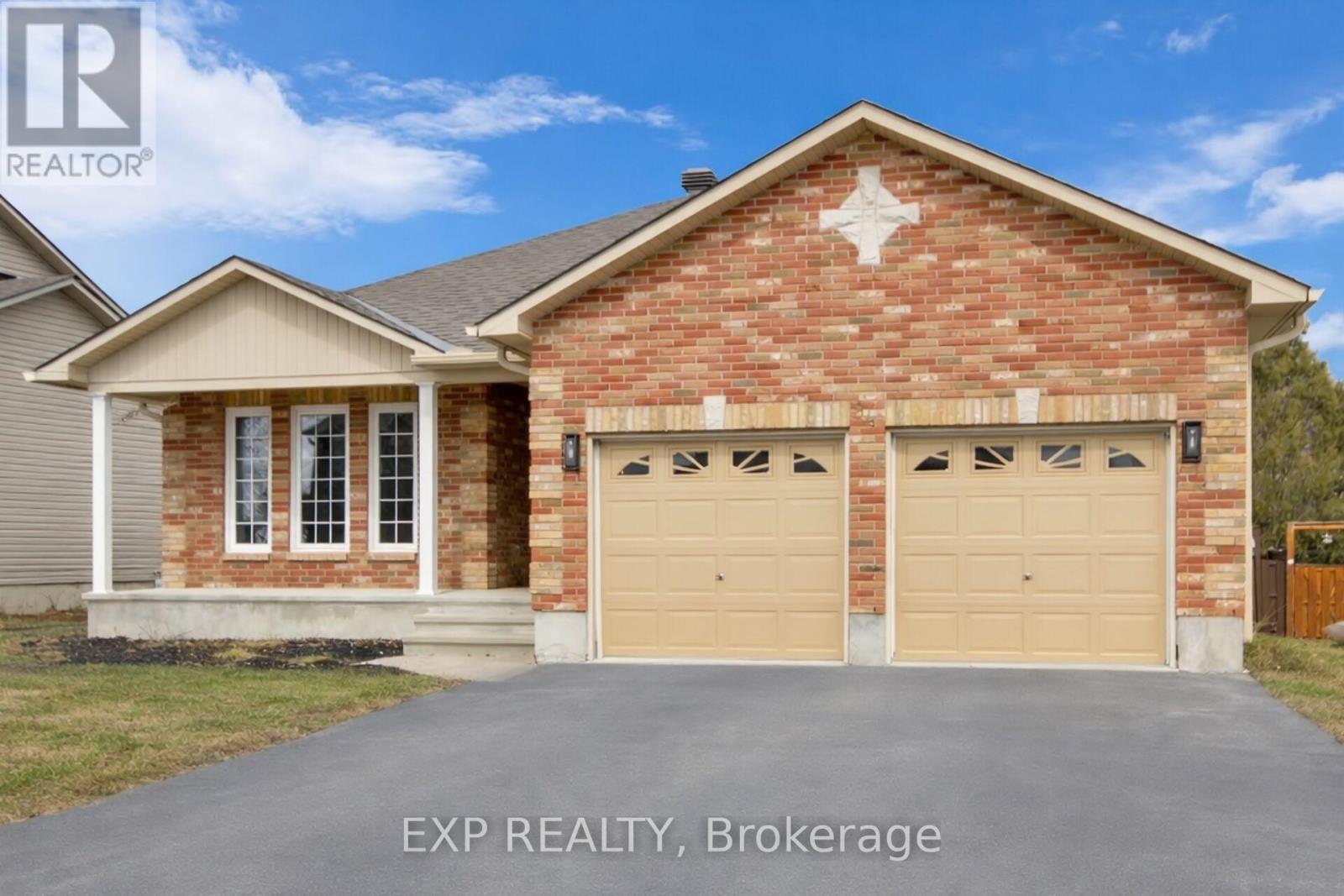 Welcome to your new home @ 84 Comba Drive.