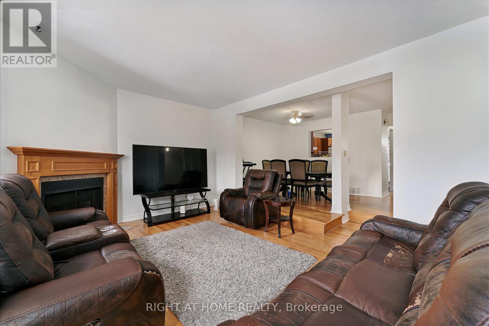 22 ALMOND LANE - 10