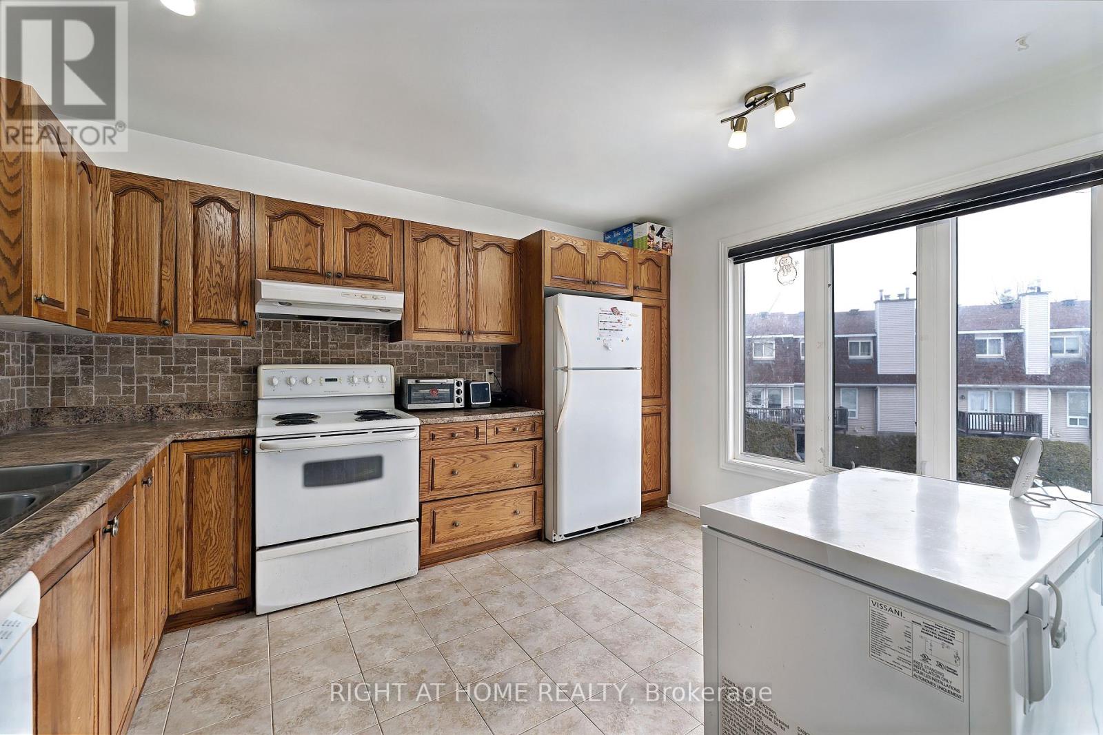 22 ALMOND LANE - 15