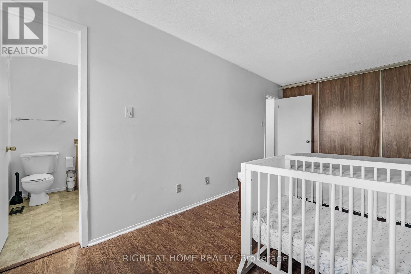 22 ALMOND LANE - 18
