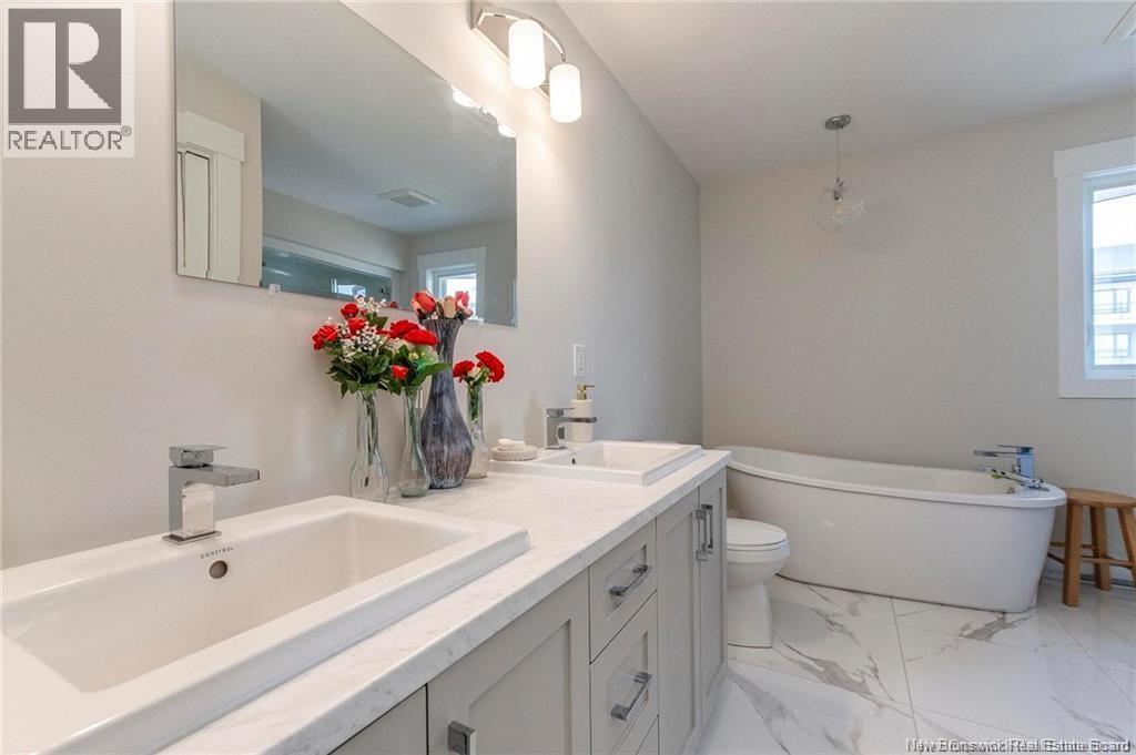 245 LORETTE - 23