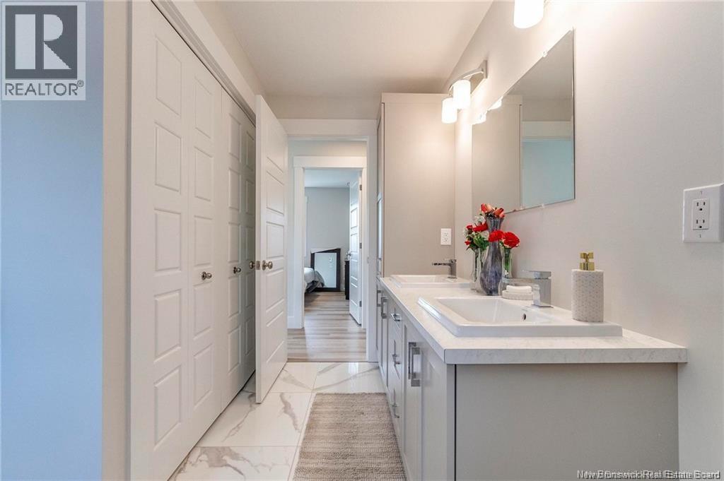 245 LORETTE - 24