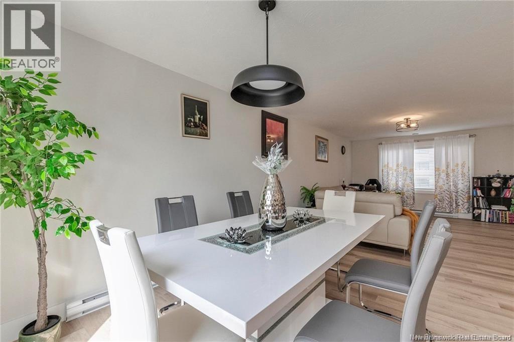 245 LORETTE - 8