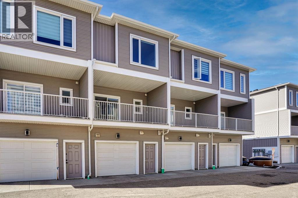 Single Family House for Sale in  Saddlepeace Crescent NE Saddle Ridge Calgary 