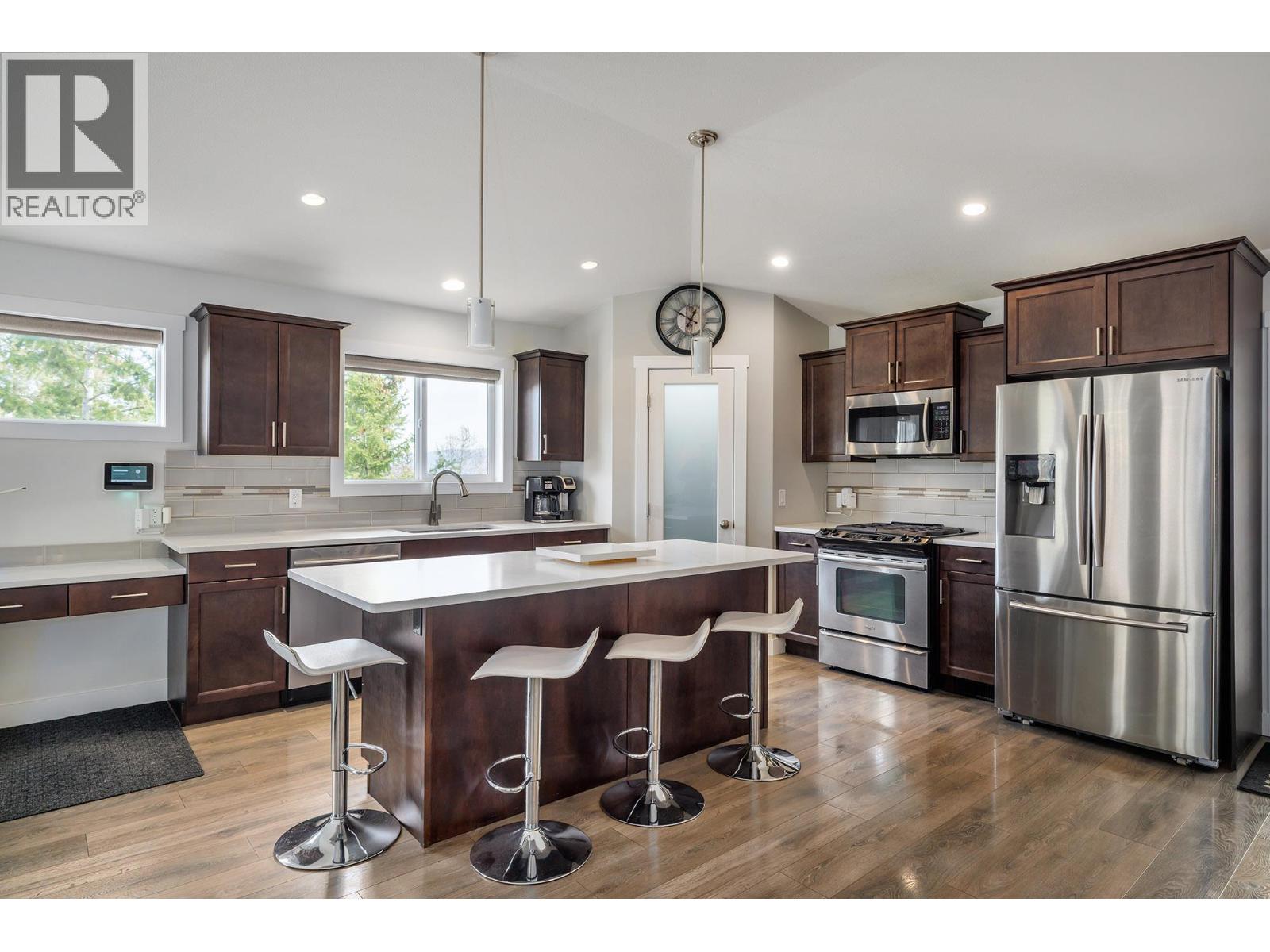 3042 Glenrosa Road, West Kelowna