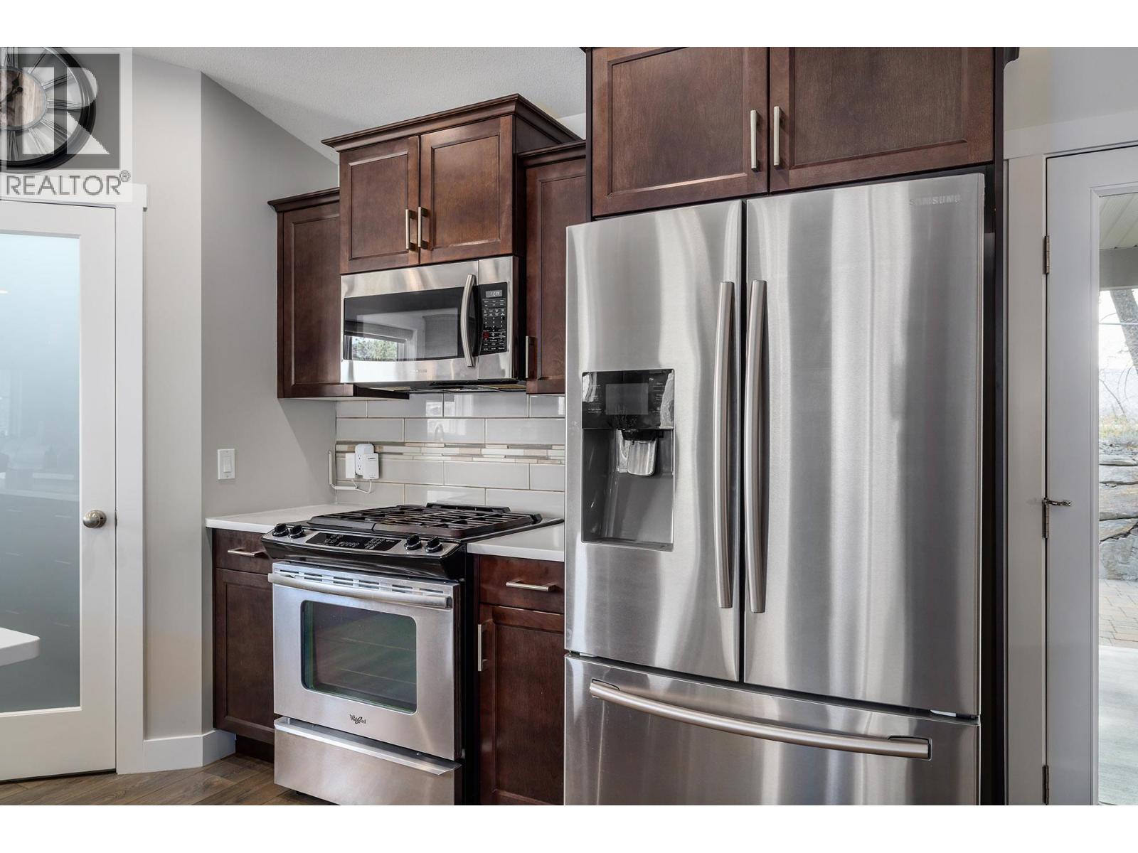 3042 Glenrosa Road, West Kelowna