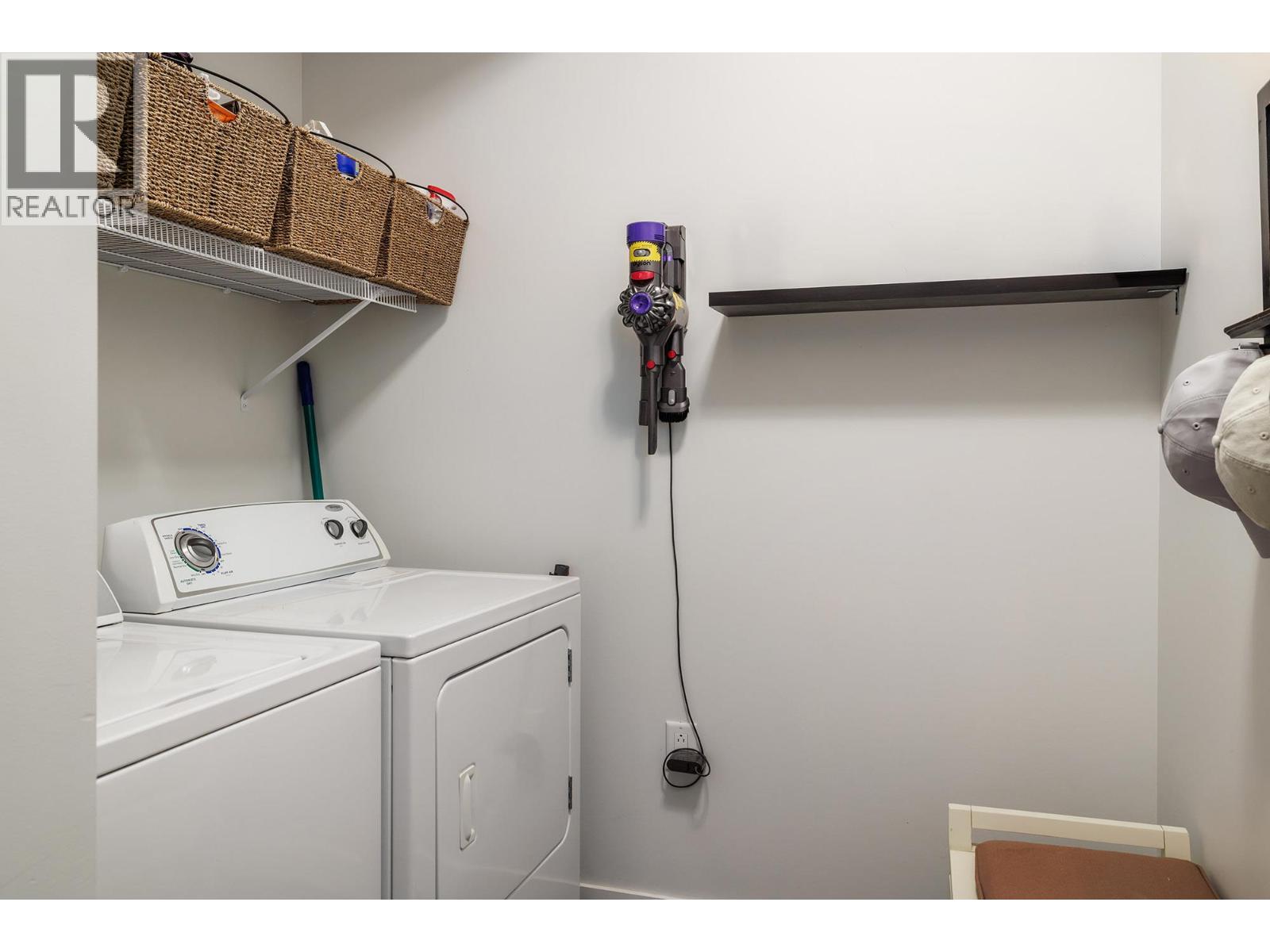 3042 Glenrosa Road, West Kelowna