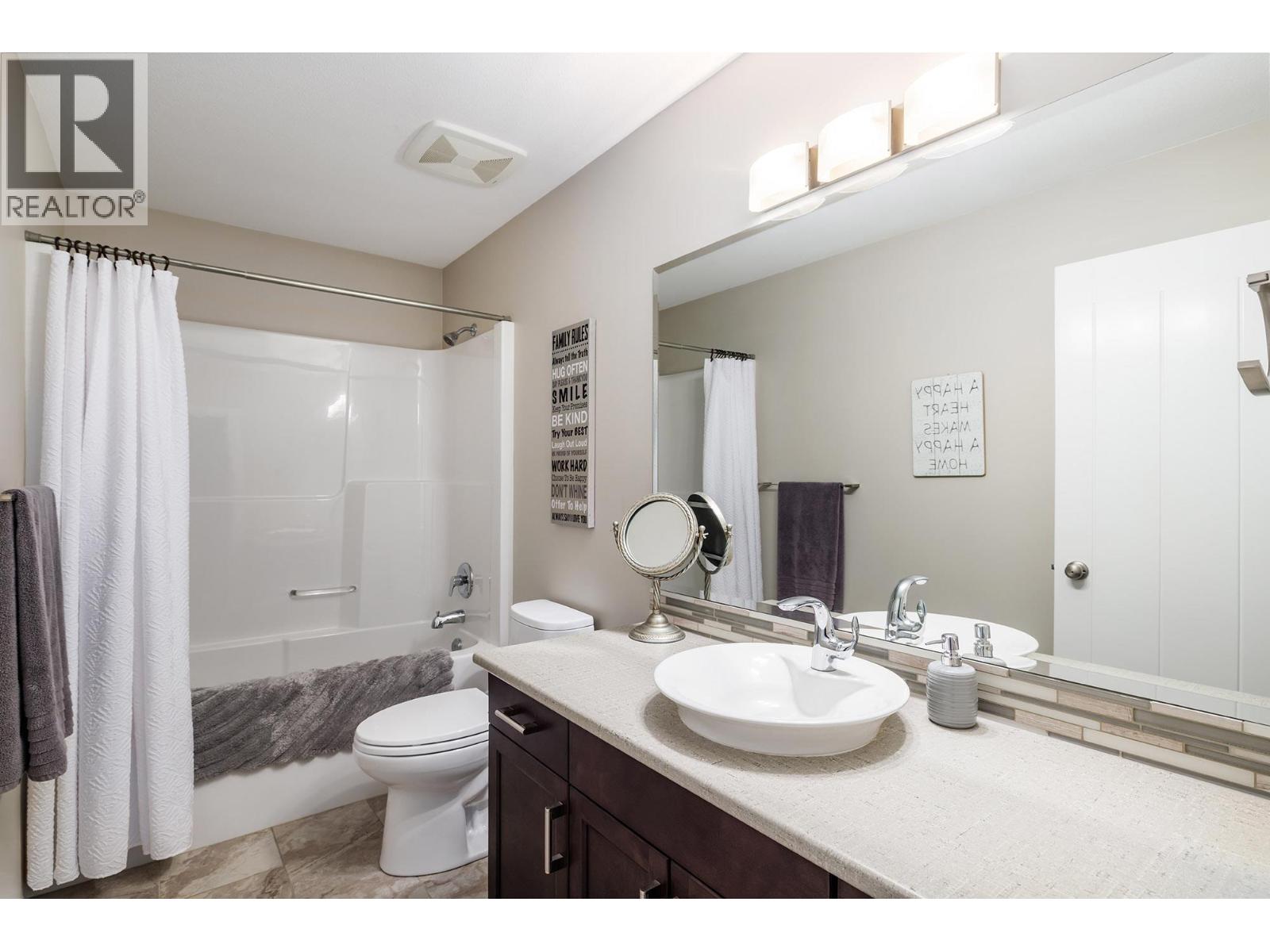 3042 Glenrosa Road, West Kelowna