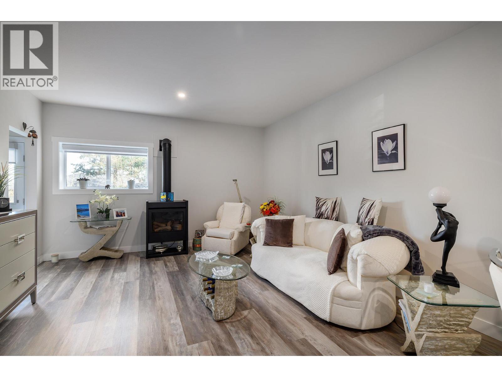 3042 Glenrosa Road, West Kelowna