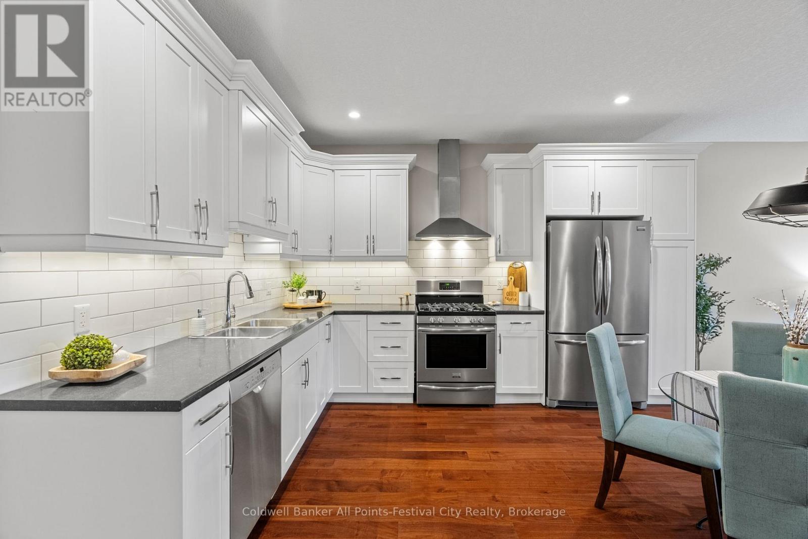 206 BENNETT STREET E - 16
