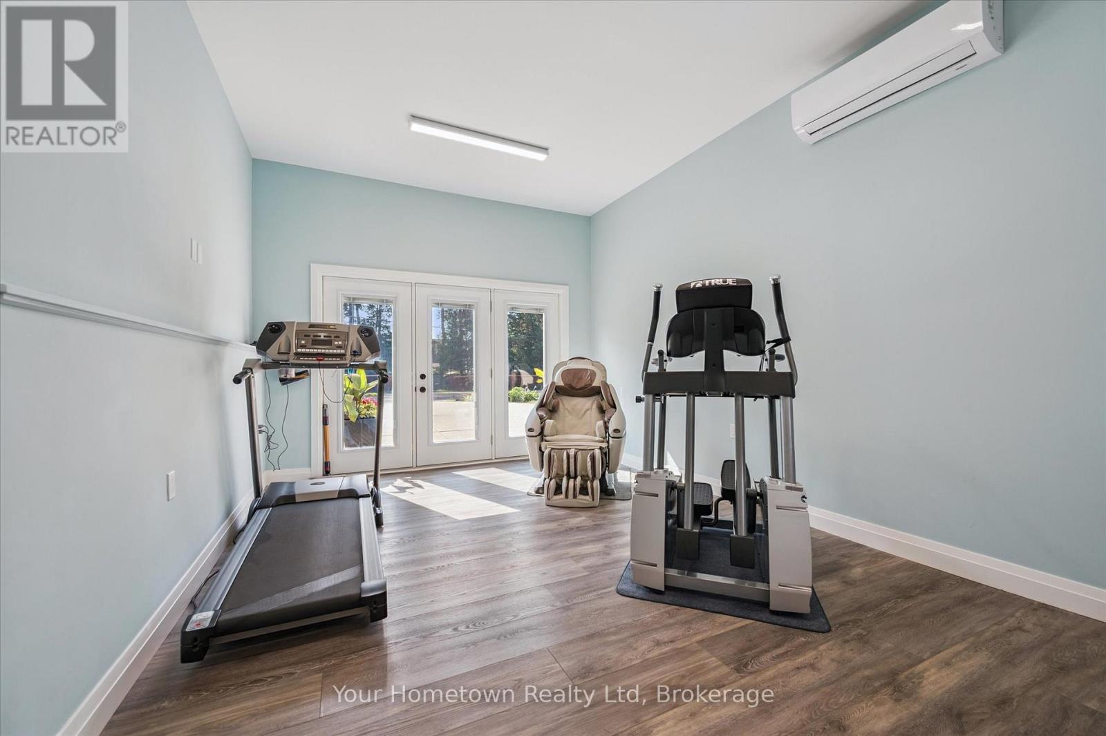 220 COLBORNE STREET - 22