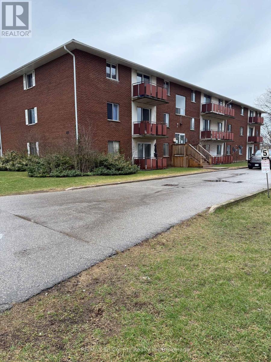 302 - 191 LISGAR AVENUE