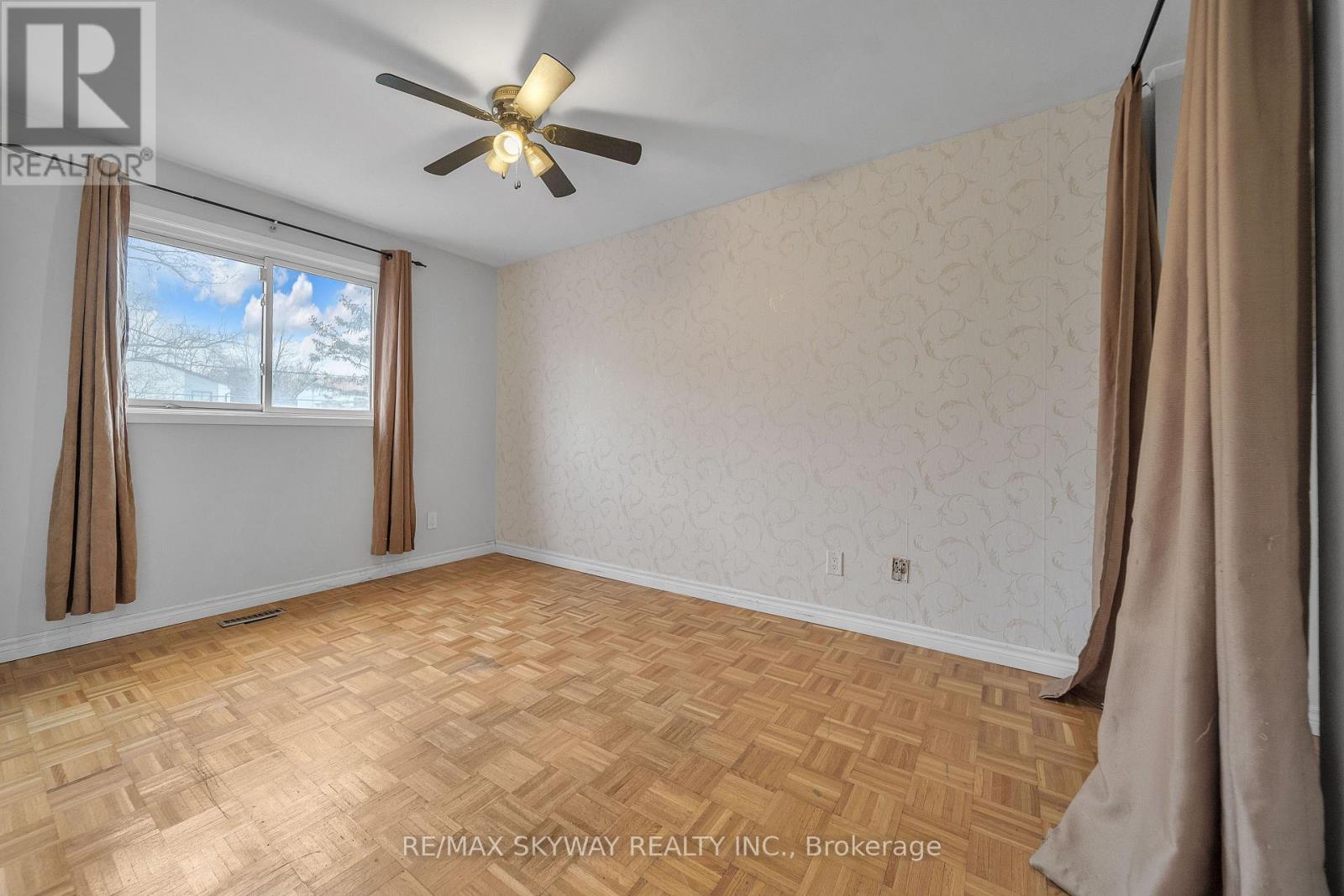 234 MANSE ROAD - 13