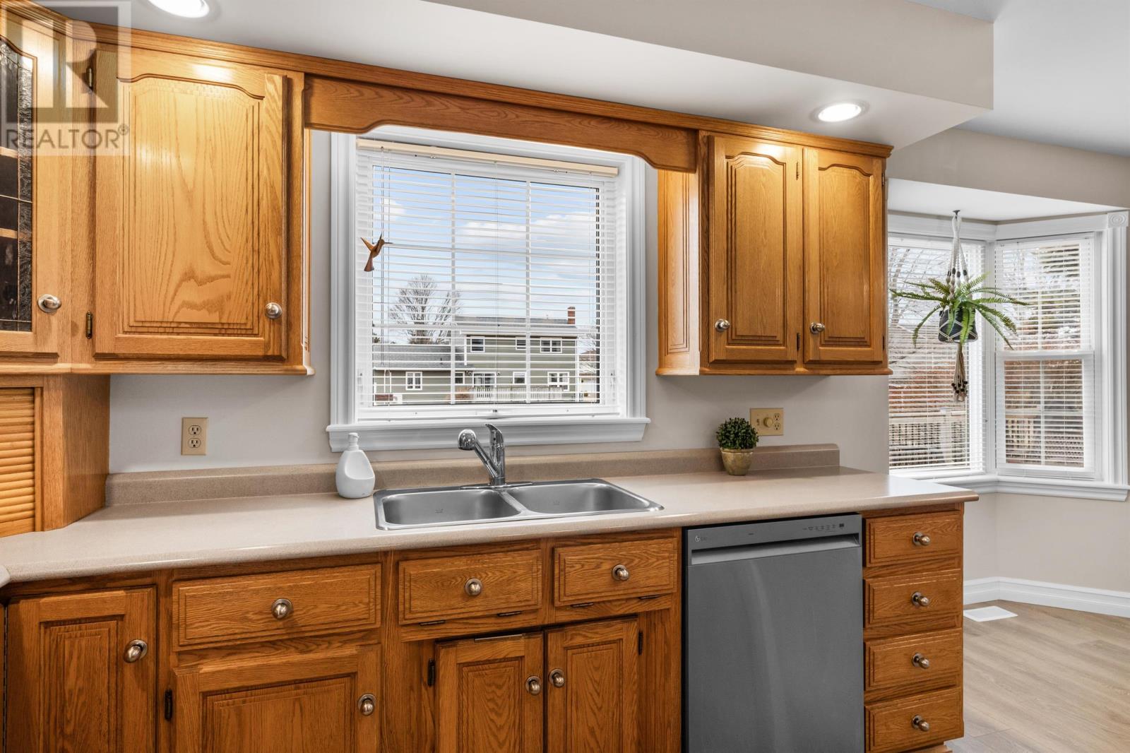 380 Hunter Avenue - 13