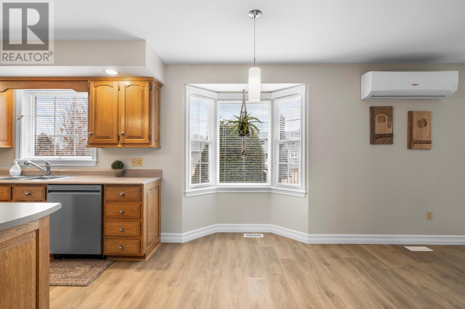 380 Hunter Avenue - 9