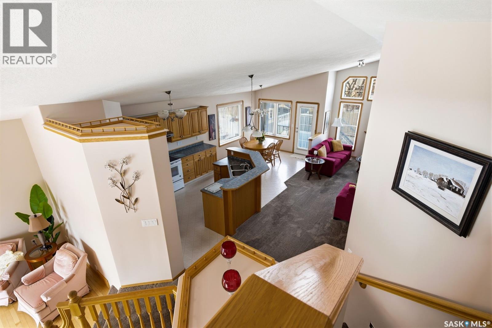 Single Family House Bi-level for Sale in  St James CRESCENT Regina 