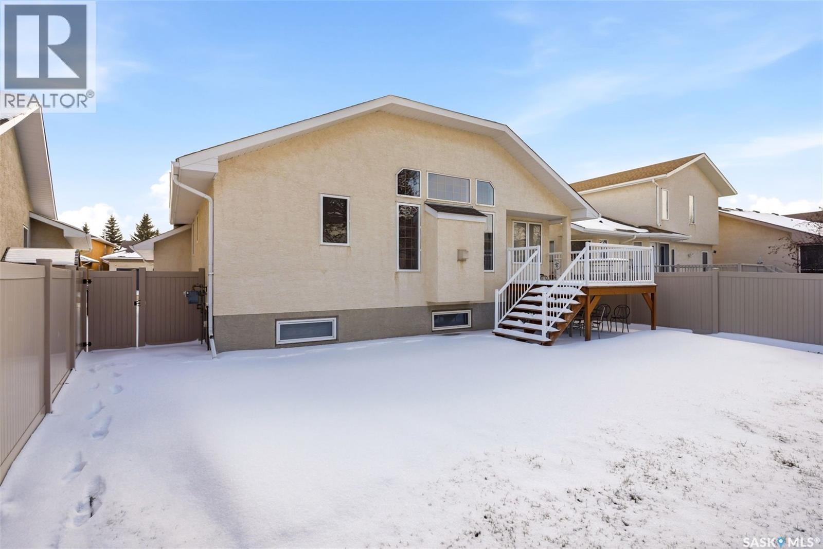 Single Family House Bi-level for Sale in  St James CRESCENT Regina 