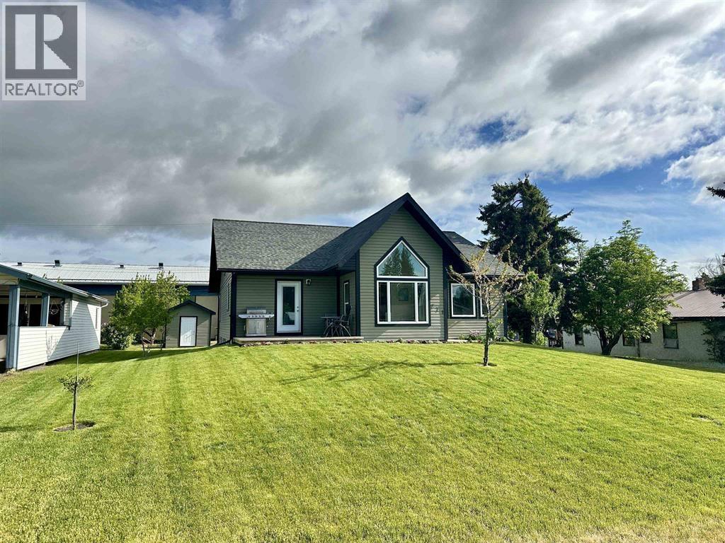 271 OMINECA STREET - 4
