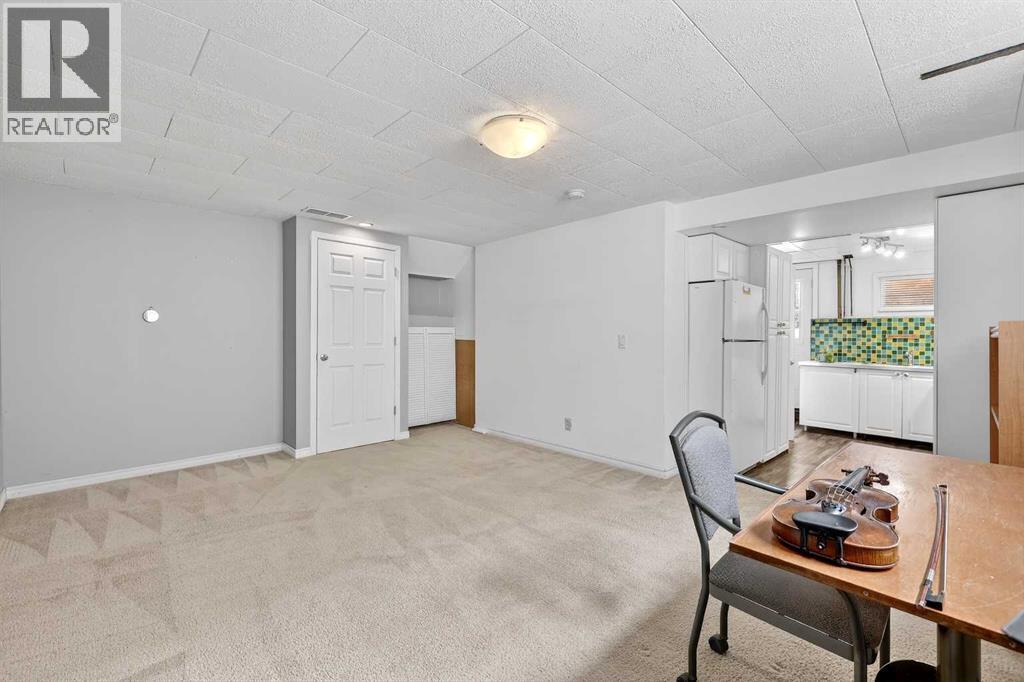 Single Family House 3 Level for Sale in  University Drive NW St Andrews Heights Calgary 