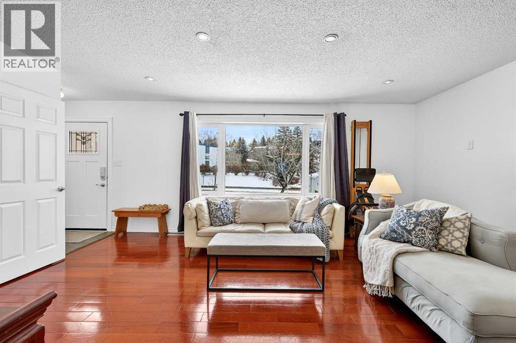 Single Family House 3 Level for Sale in  University Drive NW St Andrews Heights Calgary 