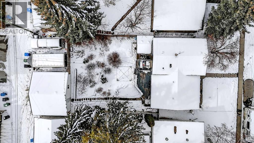 Single Family House 3 Level for Sale in  University Drive NW St Andrews Heights Calgary 