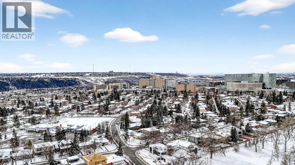 Single Family House 3 Level for Sale in  University Drive NW St Andrews Heights Calgary 