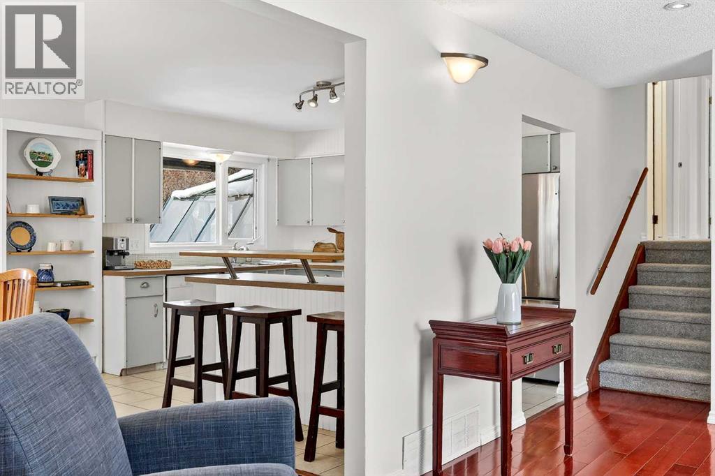 Single Family House 3 Level for Sale in  University Drive NW St Andrews Heights Calgary 