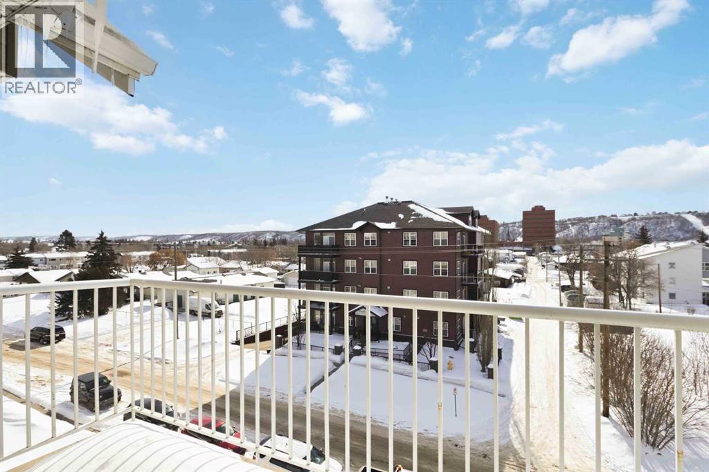 9918 Gordon Avenue, Fort McMurray