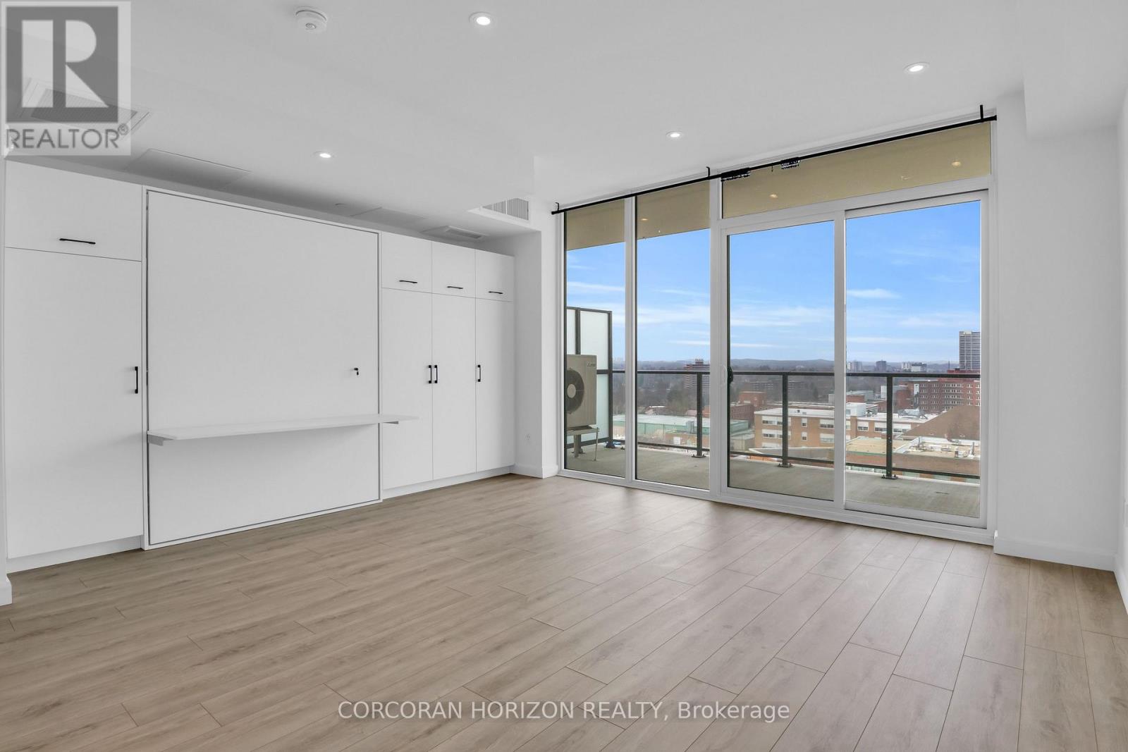 #1011 741 KING STREET - 1
