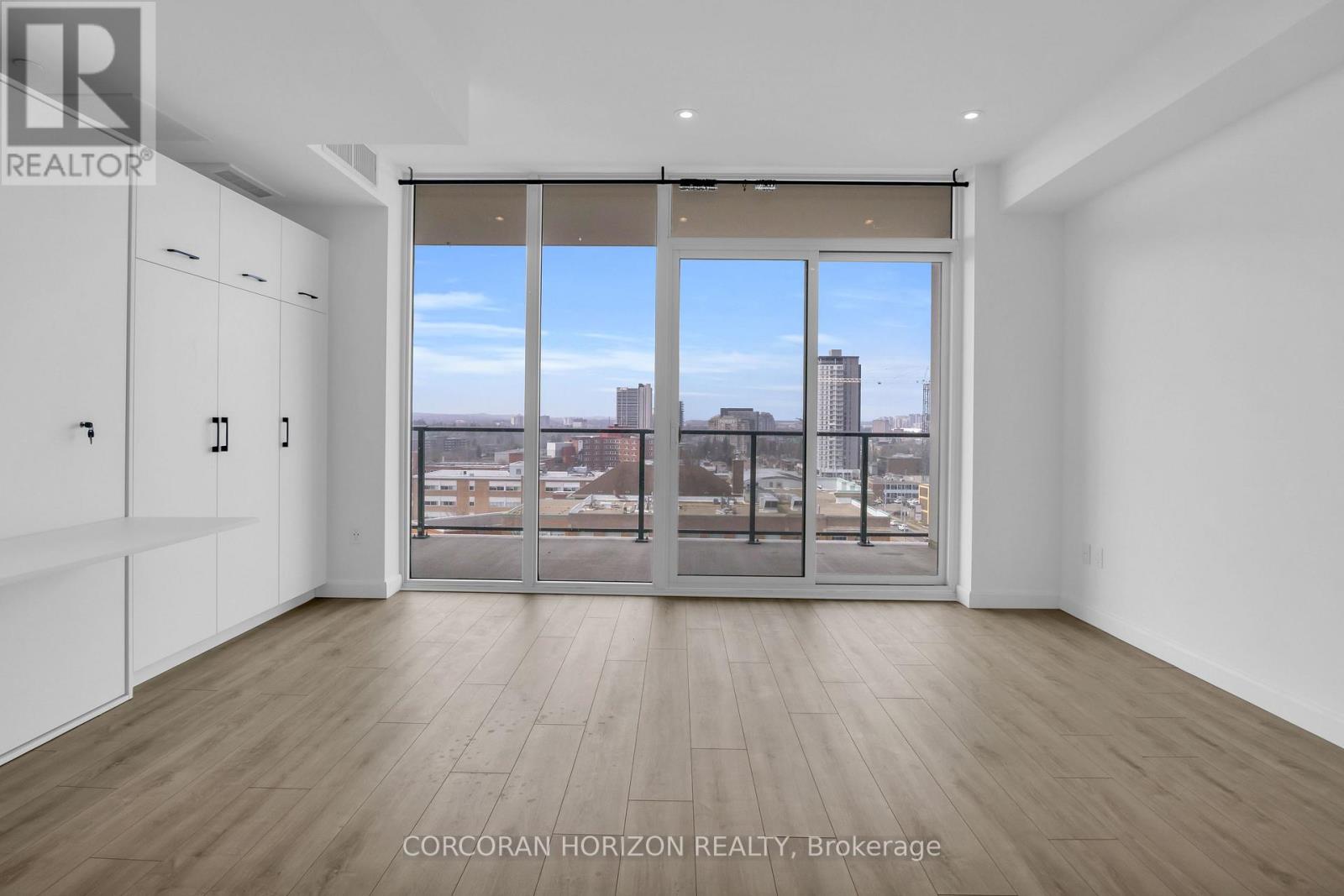 #1011 741 KING STREET - 10