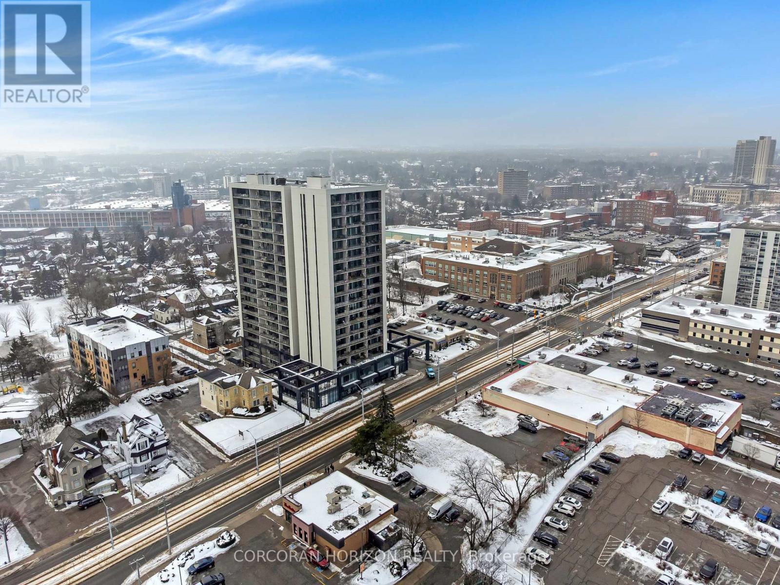 #1011 741 KING STREET - 24