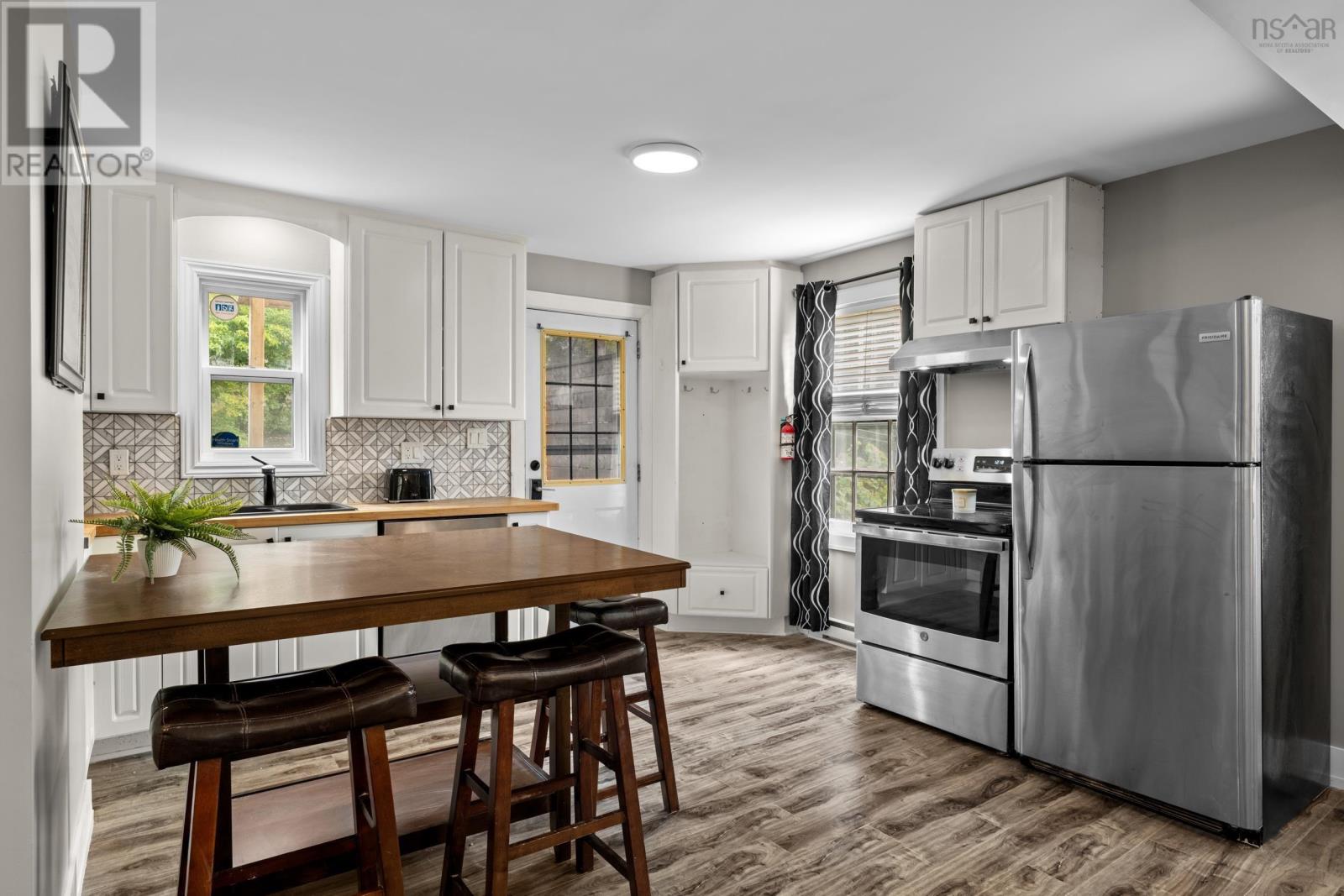 2793 CONNOLLY STREET - 8