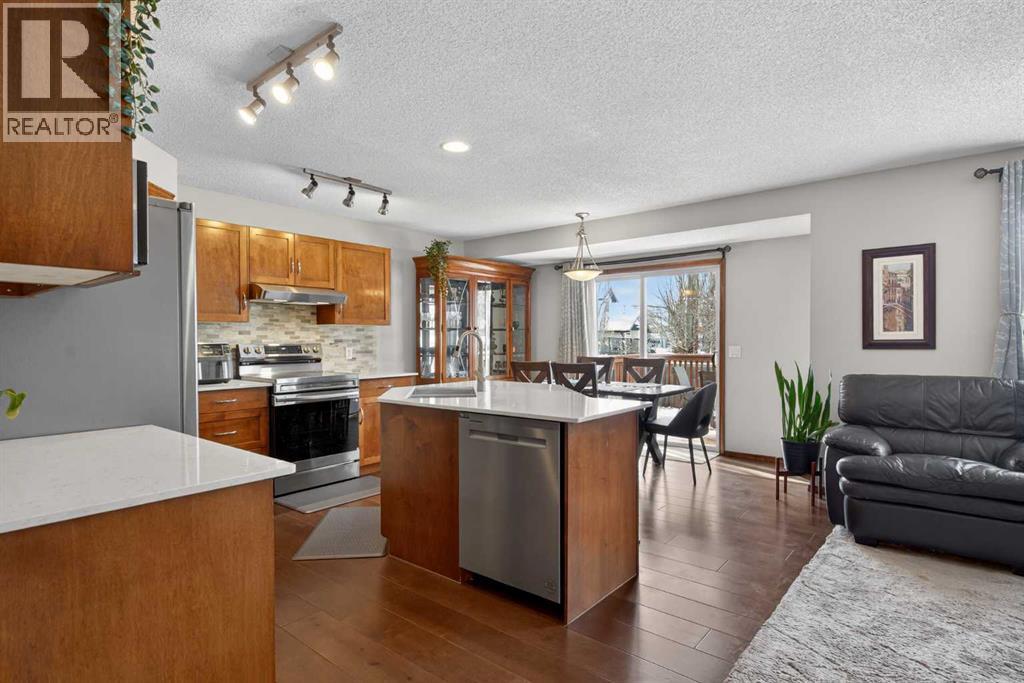 Single Family House for Sale in  Tuscany Vista Crescent NW Tuscany Calgary 