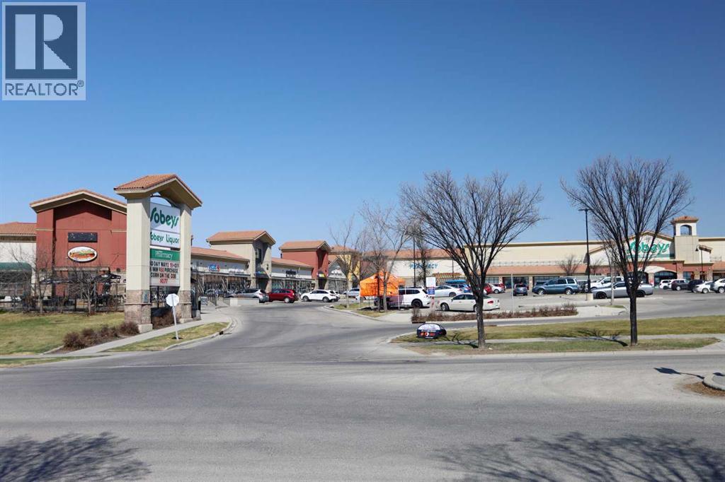 Single Family House for Sale in  Tuscany Vista Crescent NW Tuscany Calgary 