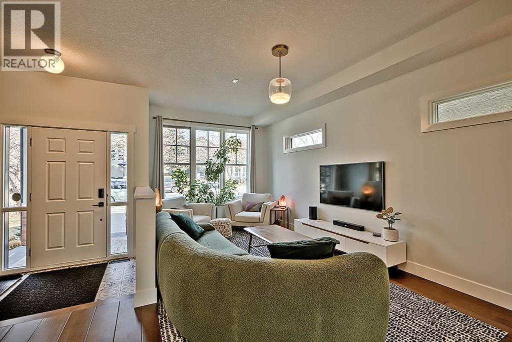 Single Family House for Sale in   Street SW Richmond Calgary 