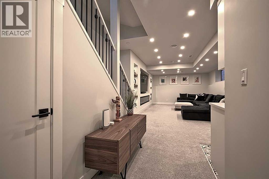 Single Family House for Sale in   Street SW Richmond Calgary 