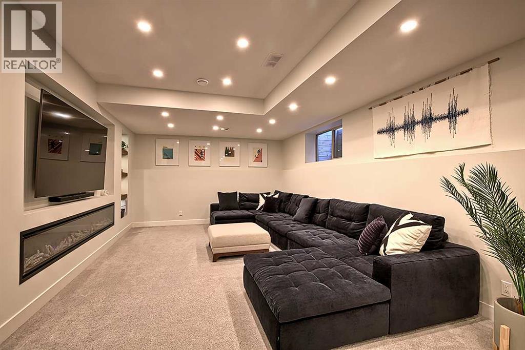 Single Family House for Sale in   Street SW Richmond Calgary 