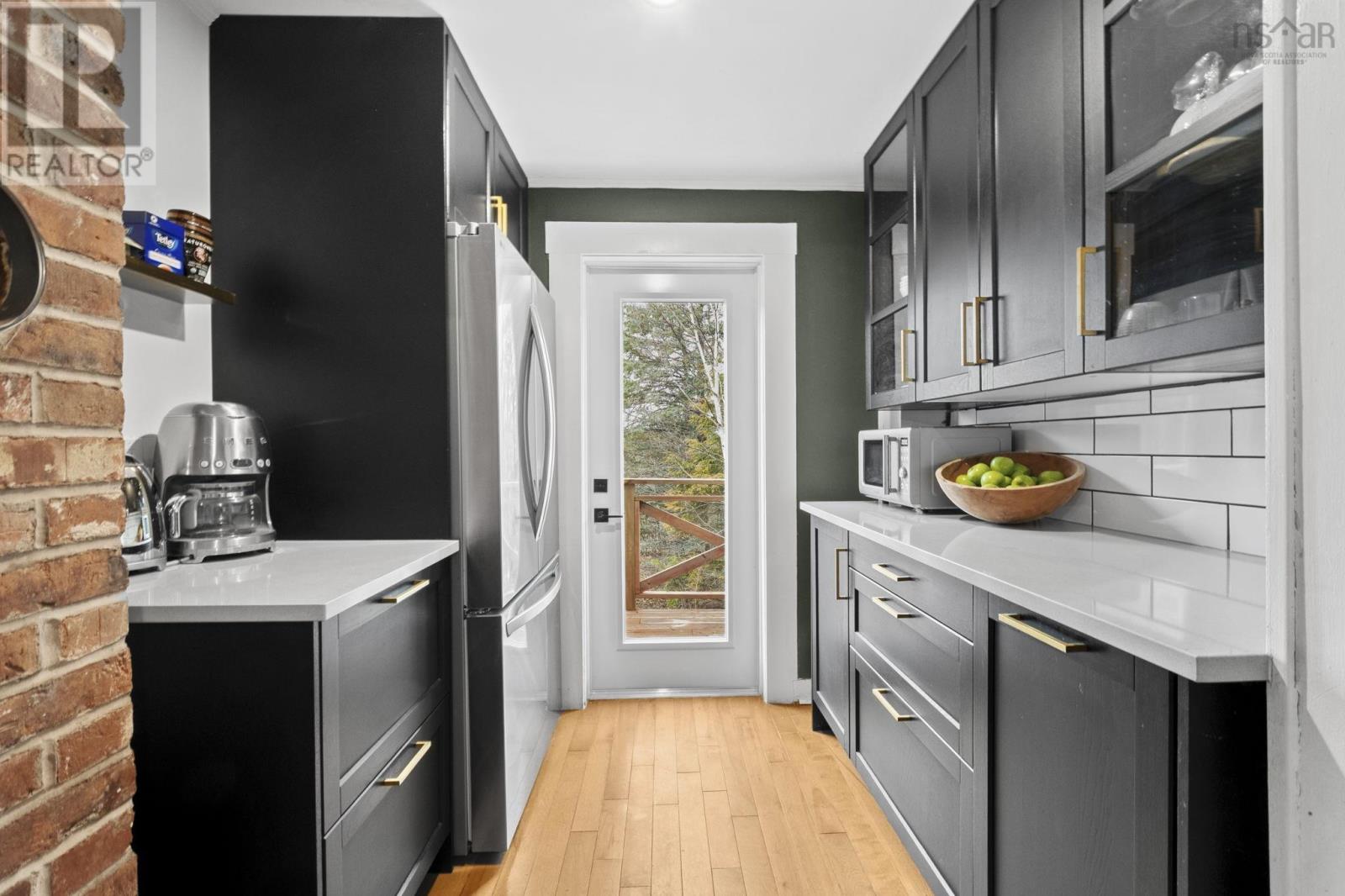 Property 14 of 40 of 493 360 Highway