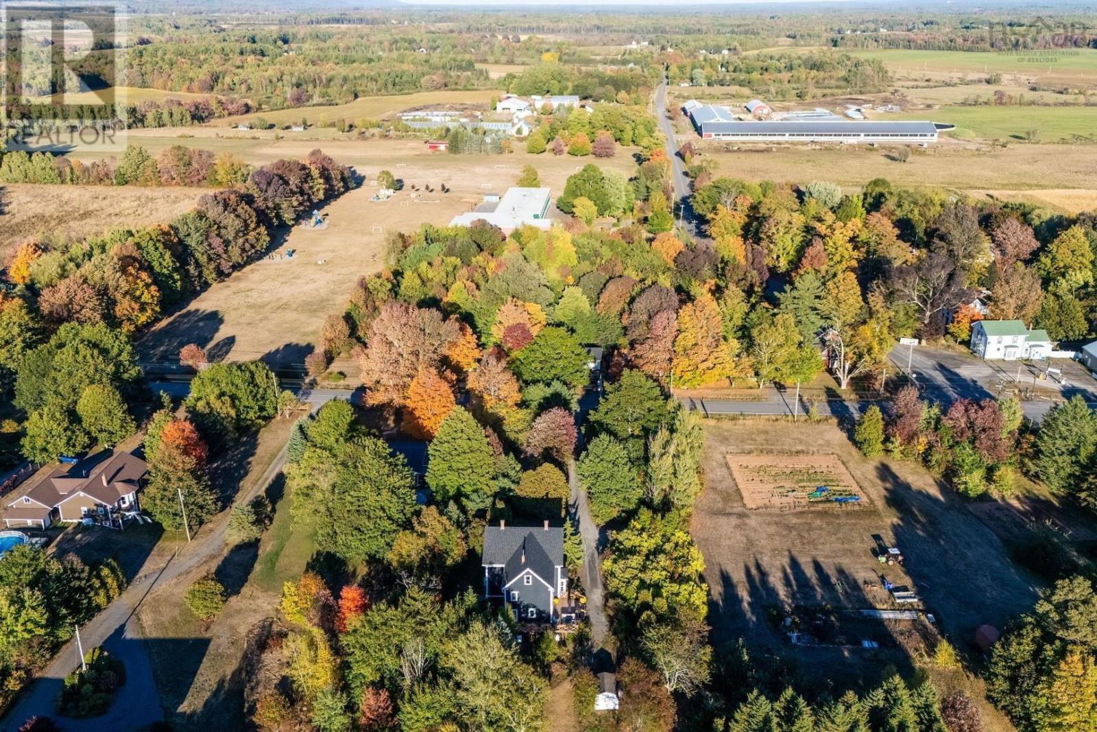 Property 34 of 40 of 493 360 Highway