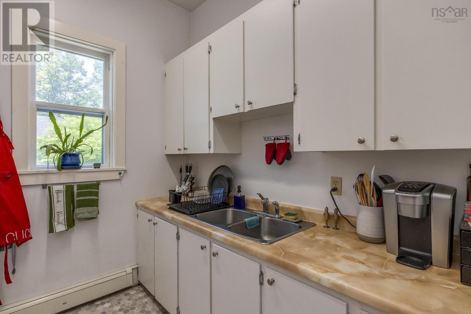 Property 29 of 48 of 446 St George Street