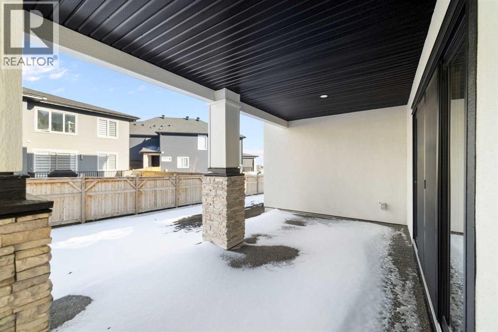 Single Family House for Sale in  Aspen Summit Heights SW Aspen Woods Calgary 