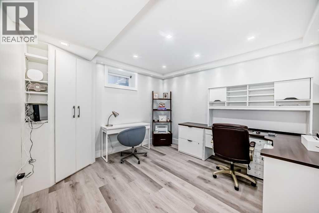 Single Family House for Sale in  Riverside Mews SE Riverbend Calgary 