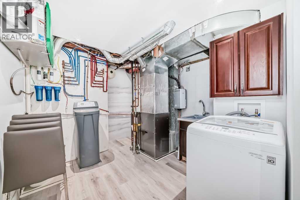 Single Family House for Sale in  Riverside Mews SE Riverbend Calgary 