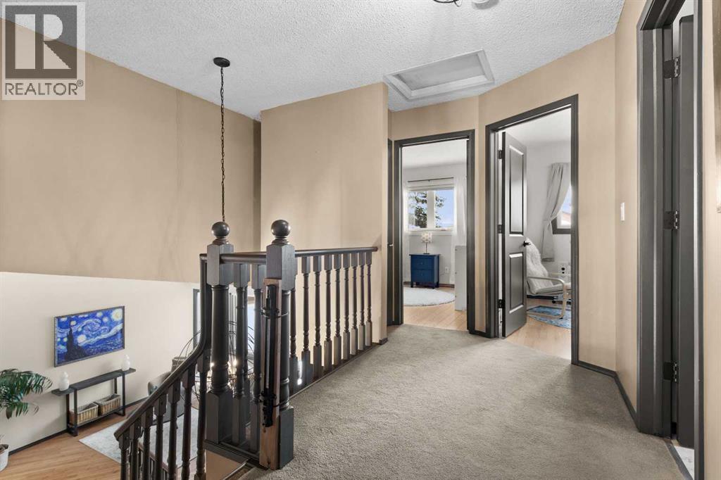 Single Family House for Sale in  Rivergreen Crescent SE Riverbend Calgary 