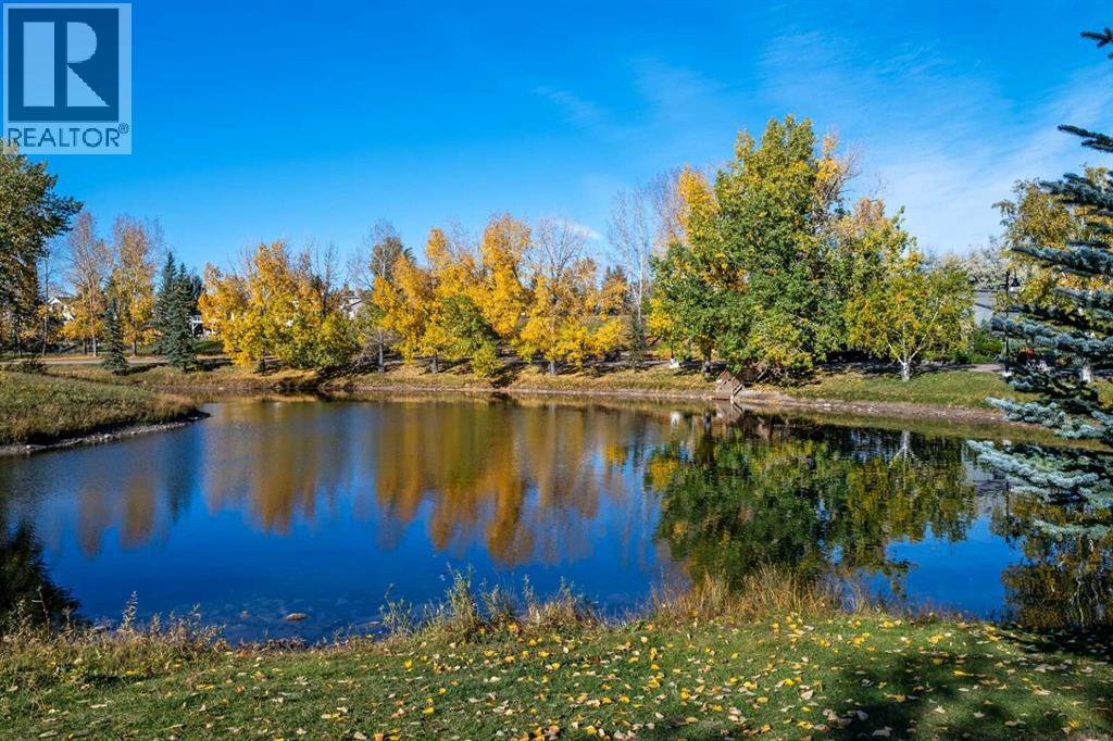 Single Family House for Sale in  Rivergreen Crescent SE Riverbend Calgary 