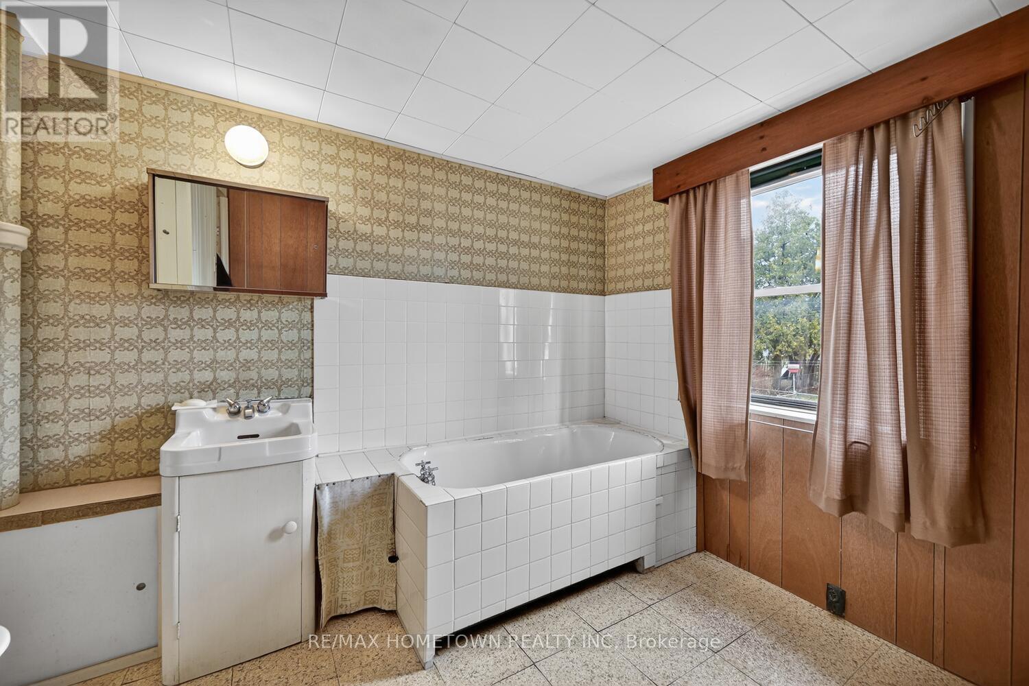 7-9 DALES AVENUE - 10