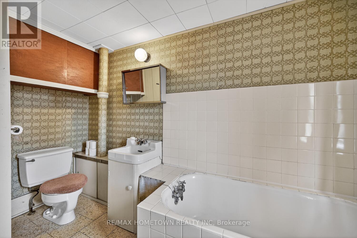 7-9 DALES AVENUE - 11