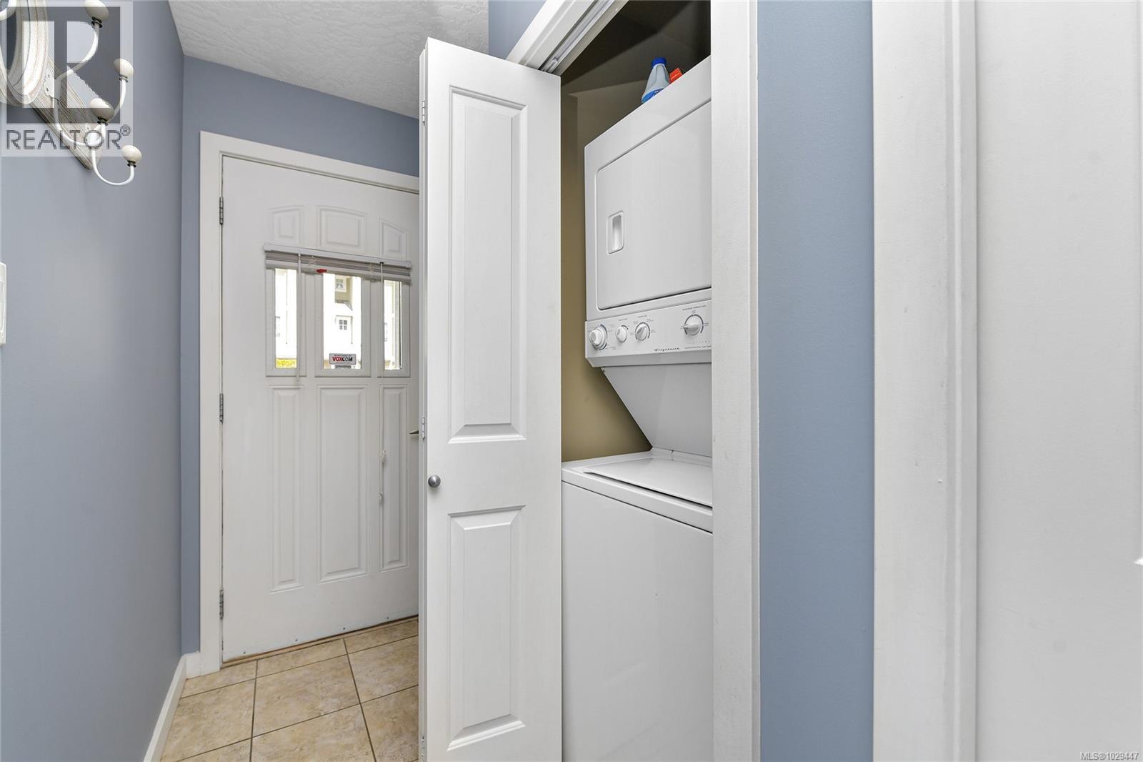 103 820 Brock Avenue, Langford