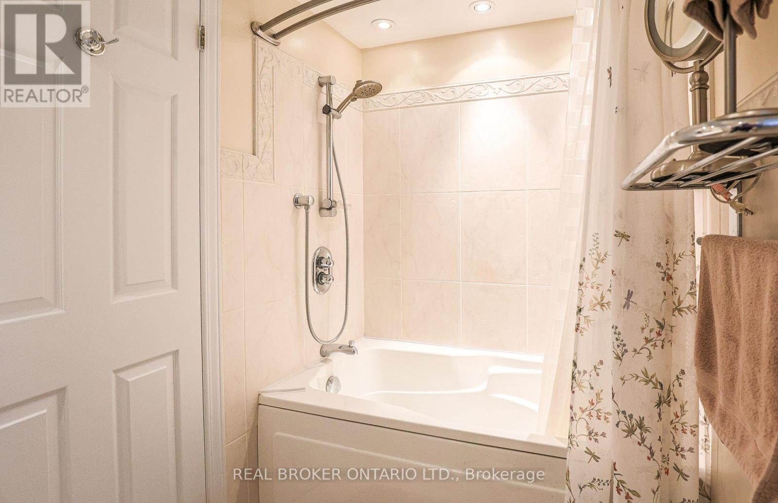 UPPER LEVEL 4 PIECE BATHROOM