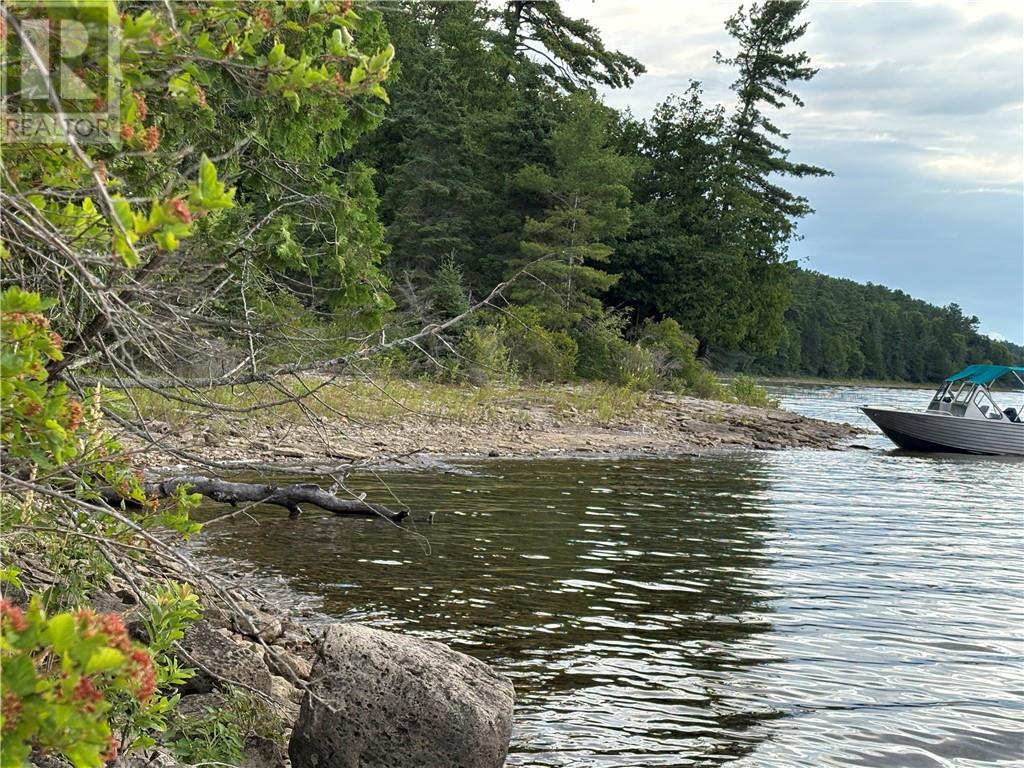 00 Lansdowne Channel, Killarney, Ontario